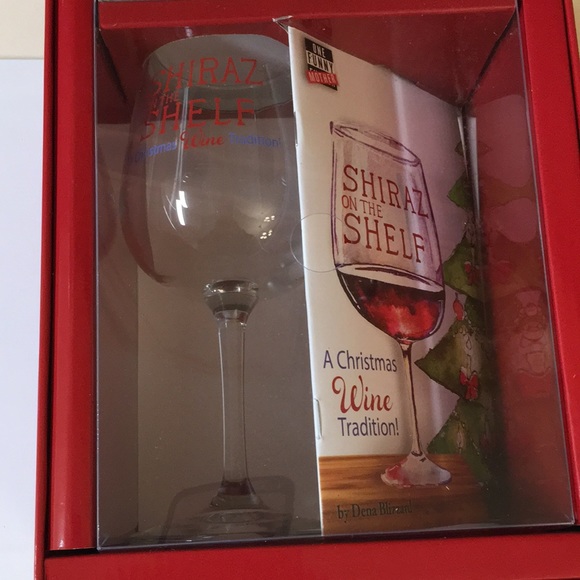 Shiraz on the Shelf - Picture 4 of 13
